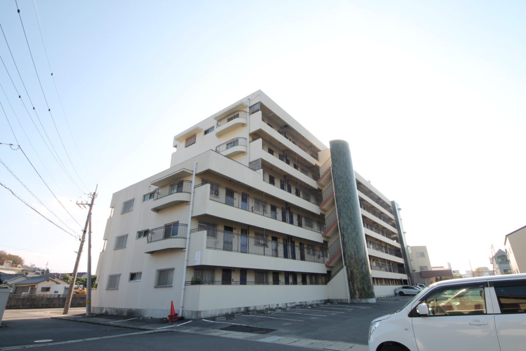 青山ハイツ外観