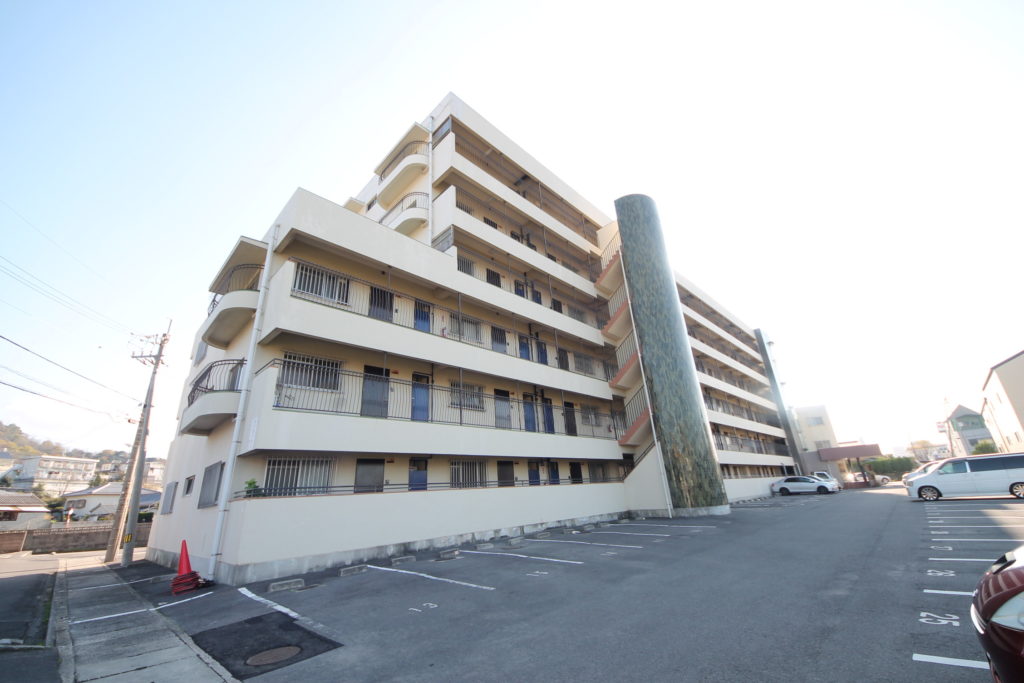 青山ハイツ外観